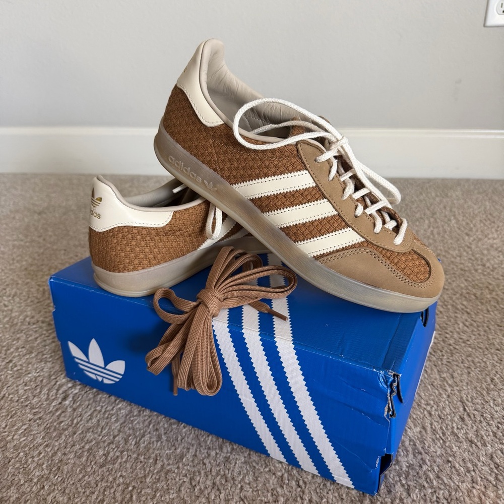 Adidas Gazelle Indoor - Like new!